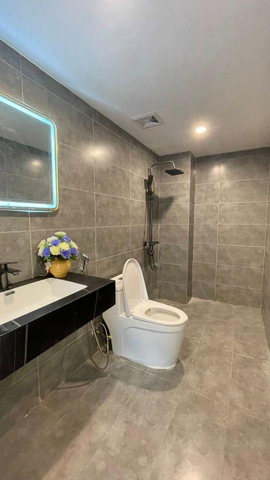 Bán 70m - 8 Tâng - 5m.Mặt Tiền. ( Láng Hạ ) Đống Đa. Phân Lô Ô Tô 