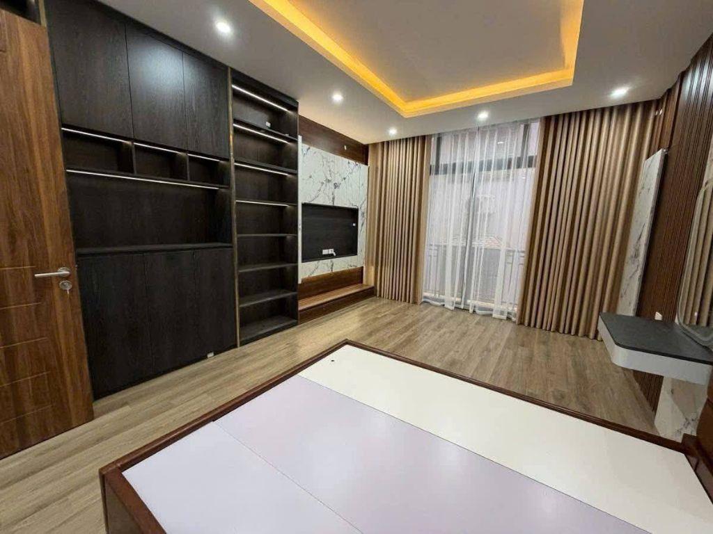 Bán 70m - 7 Tầng - 4.2m.Mặt Tiền.( Trần Duy Hưng ) Cầu Giấy 