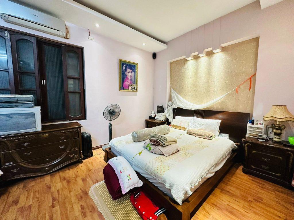Bán 73m – 4 Tầng – 6m.Mặt Tiền. ( Hoàng Quốc Việt ) Cầu Giấy