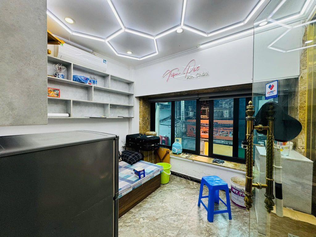Bán 180m - 9 Tầng - 8m.Mặt Tiền.( Võ Chí Công ) Cầu Giấy. Thu 5 Tỷ/Năm 