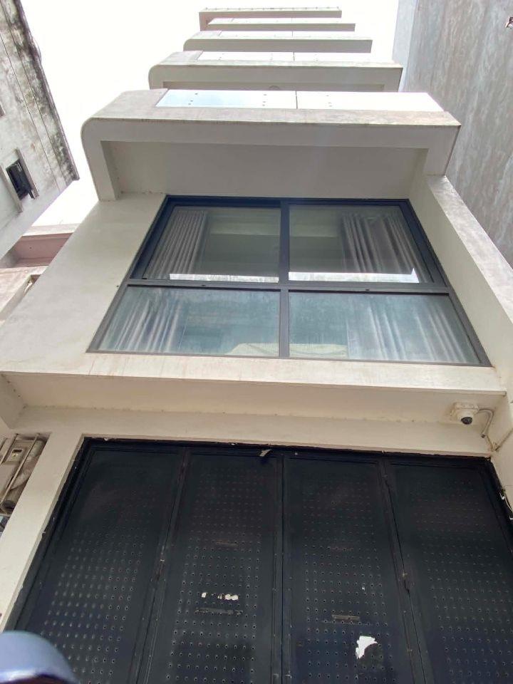 Bán 58m - 8 Tầng - 4m.Mặt Tiền.( Trịnh Công Sơn ) Tây Hồ