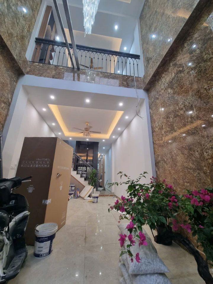 Bán 66m - 5 Tầng - 4.2m.Mặt Tiền.( Phạm Tuấn Tài ) Cầu Giấy 