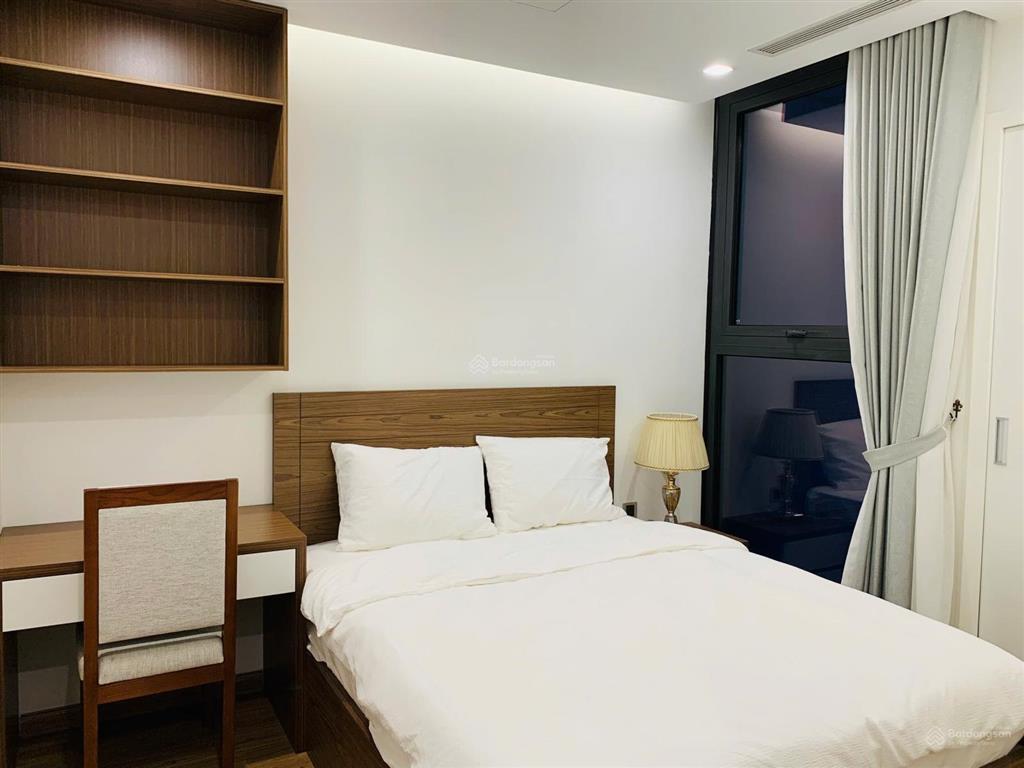 Bán căn hộ 80m2 tại vinhomes metropolis  liễu giai, ba đình, 17,6 tỷ vnd