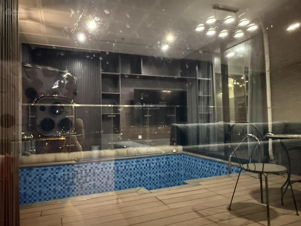 Cho thuê cc vinhomes metropolis  liễu giai, 90 triệu, 300m2, 4pn, 2wc. bể bơi riêng trong nhà
