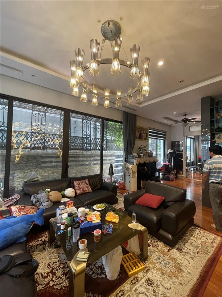 Bán bt vinhomes green bay mễ trì, 99 tỷ, 150m2, 7pn, 6wc, giá tốt hot!