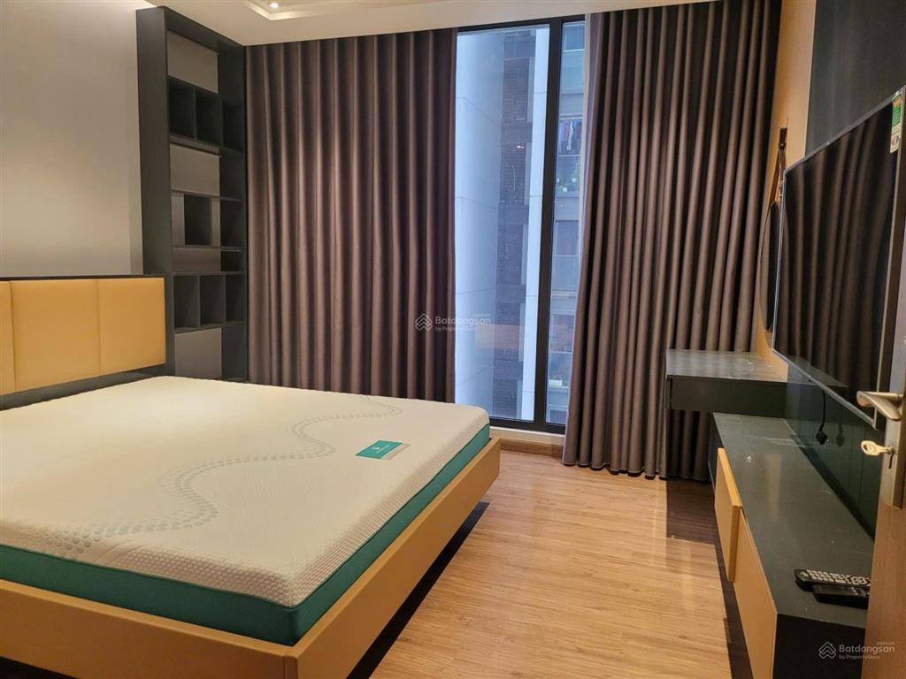 Cho thuê cc đẹp tại vinhomes metropolis  liễu giai, 40 triệu, 146 m2, 4pn, 3wc