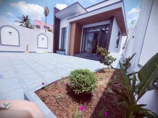 Cần bán gấp nhà ở đ. nguyễn thị định tp. bến tre