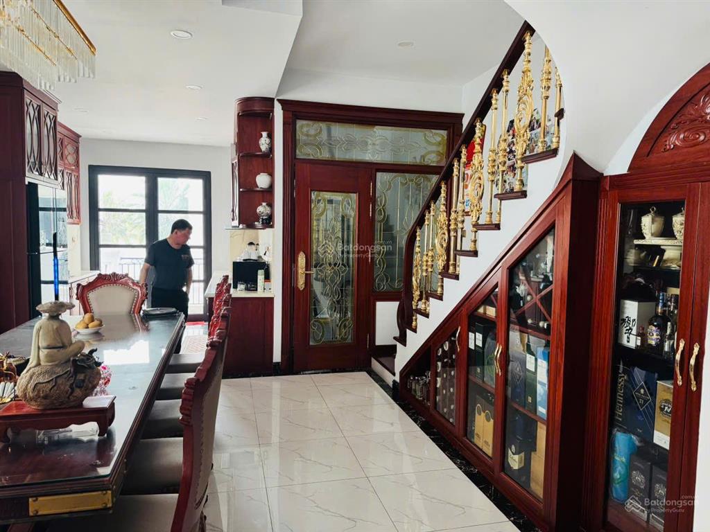 Chính chủ bán biệt thự song lập hải âu 02 full nội thất gỗ tự nhiên giá thu về 35 tỷ