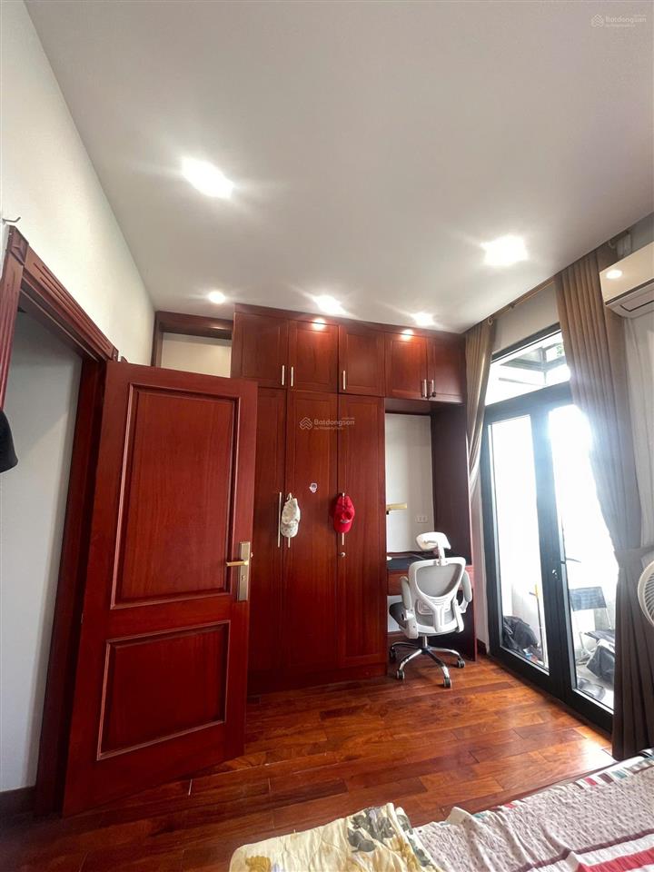Nhà kinh doanh đa công năng | 150m 5 tầng + tum | thang máy full đồ | chỉ 30 triệu/tháng