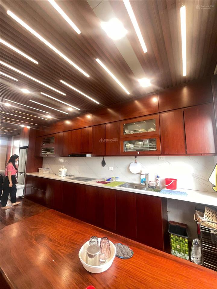 Nhà kinh doanh đa công năng | 150m 5 tầng + tum | thang máy full đồ | chỉ 30 triệu/tháng