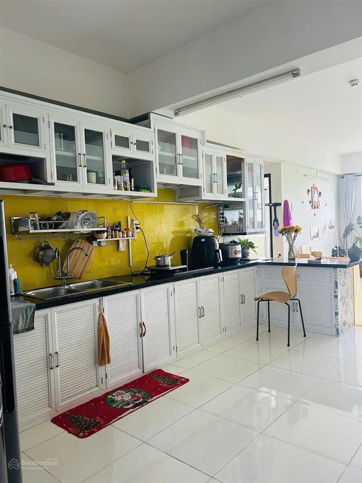 Hàng hiếm có 1 không 2  căn hộ 2 pn  có dòng tiền 7 tr/tháng chỉ 1.7 tỷ tl