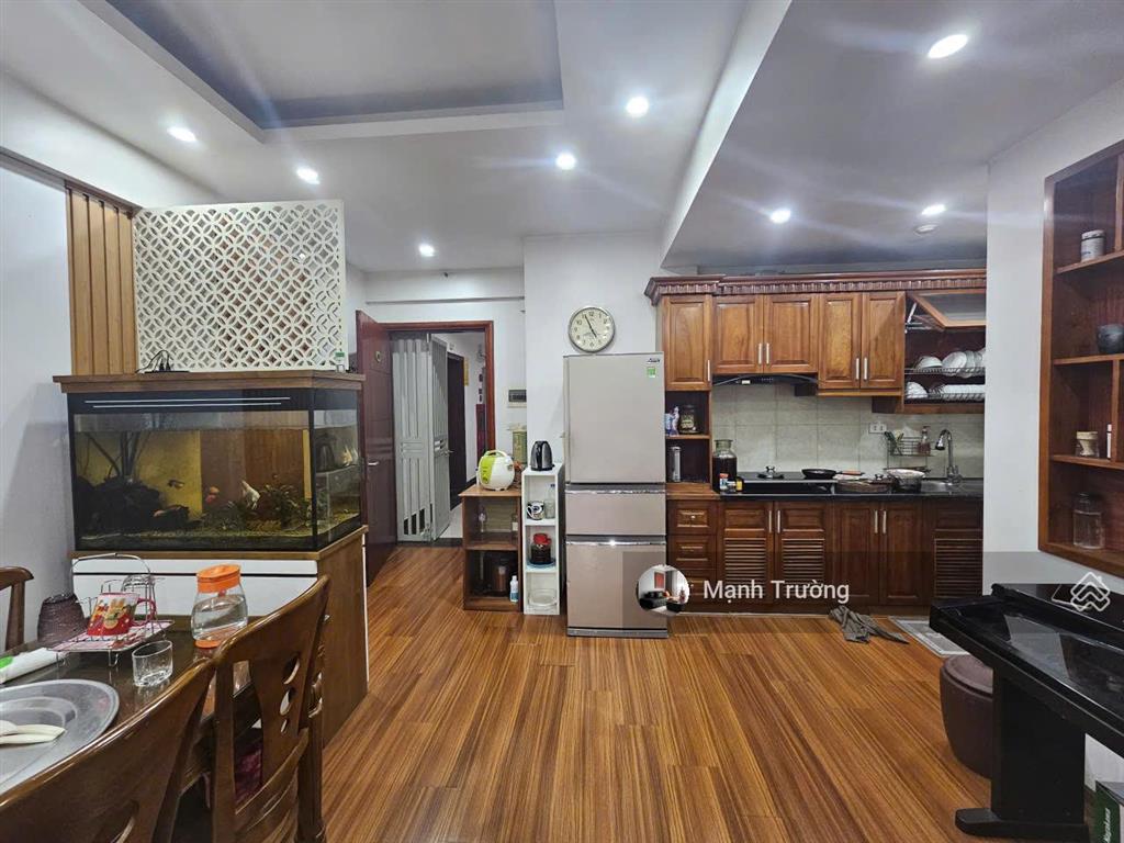 Bán căn góc 2 ngủ, sổ đỏ chính chủ chung cư d1 ct2 tây nam linh đàm