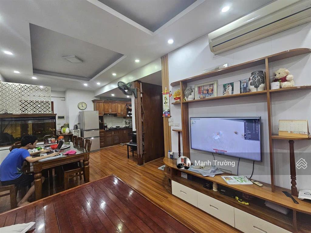 Bán căn góc 2 ngủ, sổ đỏ chính chủ chung cư d1 ct2 tây nam linh đàm
