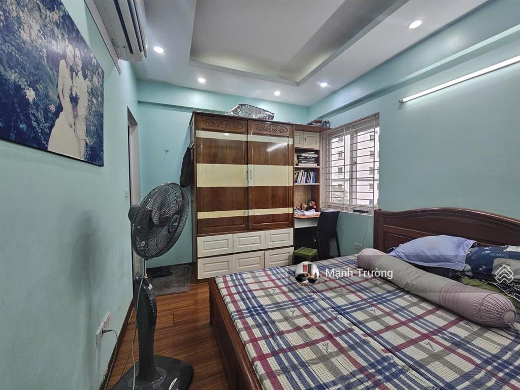 Bán căn góc 2 ngủ, sổ đỏ chính chủ chung cư d1 ct2 tây nam linh đàm