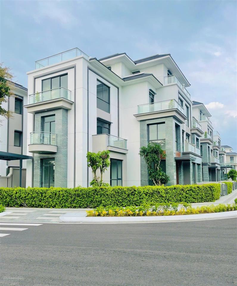 Chính chủ gửi bán nhà mt võ chí công quận 2, 4 tầng 10 tỷ, dân cư hiện hữu có hỗ trợ vay ngân hàng.