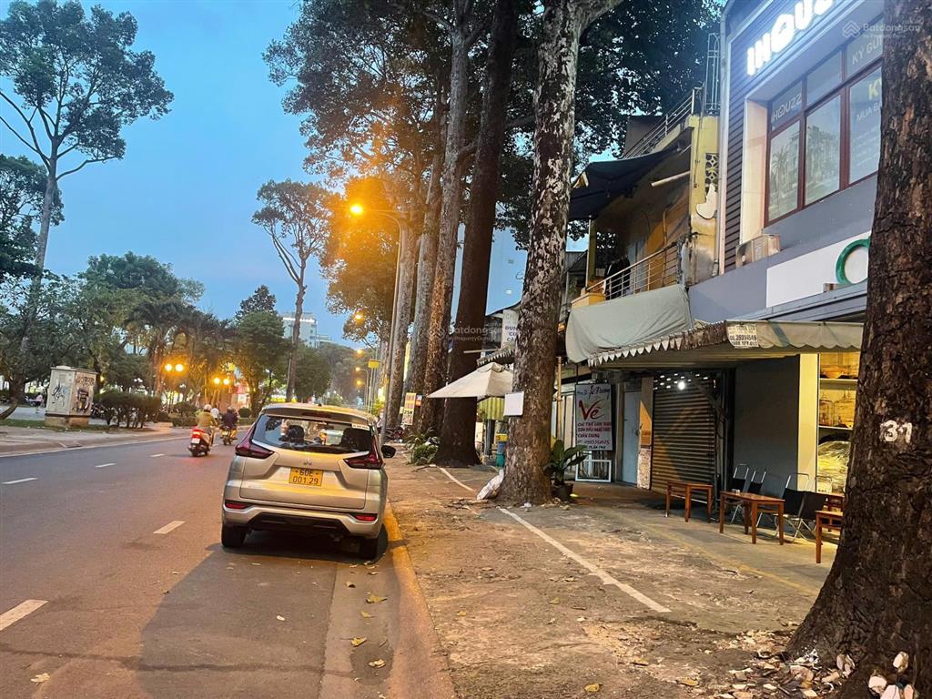 Chính chủ cần bán góc 2 mt trần khắc chân, 200m²  xây 1 hầm 7 tầng, nở hậu siêu hiếm 0937 986 ***