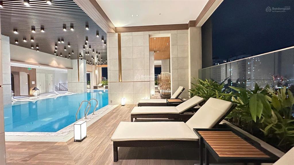 Suất nội bộ 15,5 tỷ sở hữu căn 3pn 132m2 mặt tiền trần hưng đạo quận 5, sổ hồng công chứng ngay