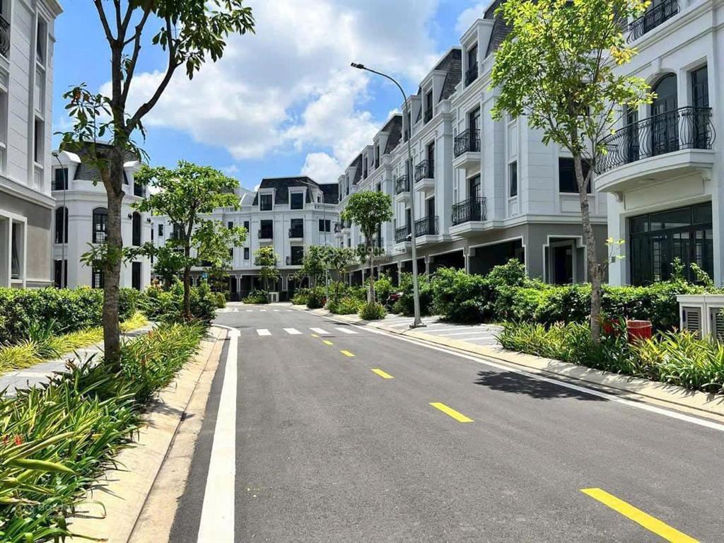Bán nhà phố 39 đường số 2 (th2.20), amelie villa phú mỹ hưng, 13,6 tỷ, 125,6 m2