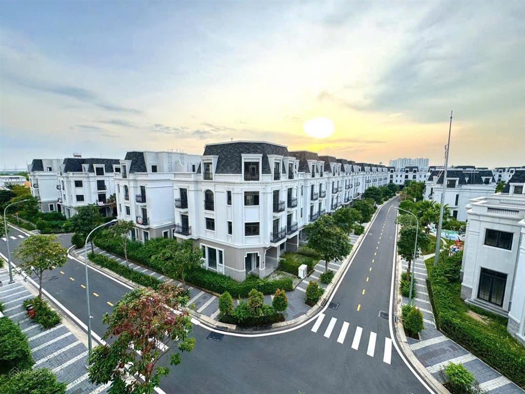 Bán nhà phố 39 đường số 2 (th2.20), amelie villa phú mỹ hưng, 13,6 tỷ, 125,6 m2