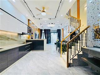 Bán nhà mặt tiền kinh doanh ngô gia tự quận 10, dt 3.6x12m, trệt lửng 5 lầu thang máy, giá 20 tỷ