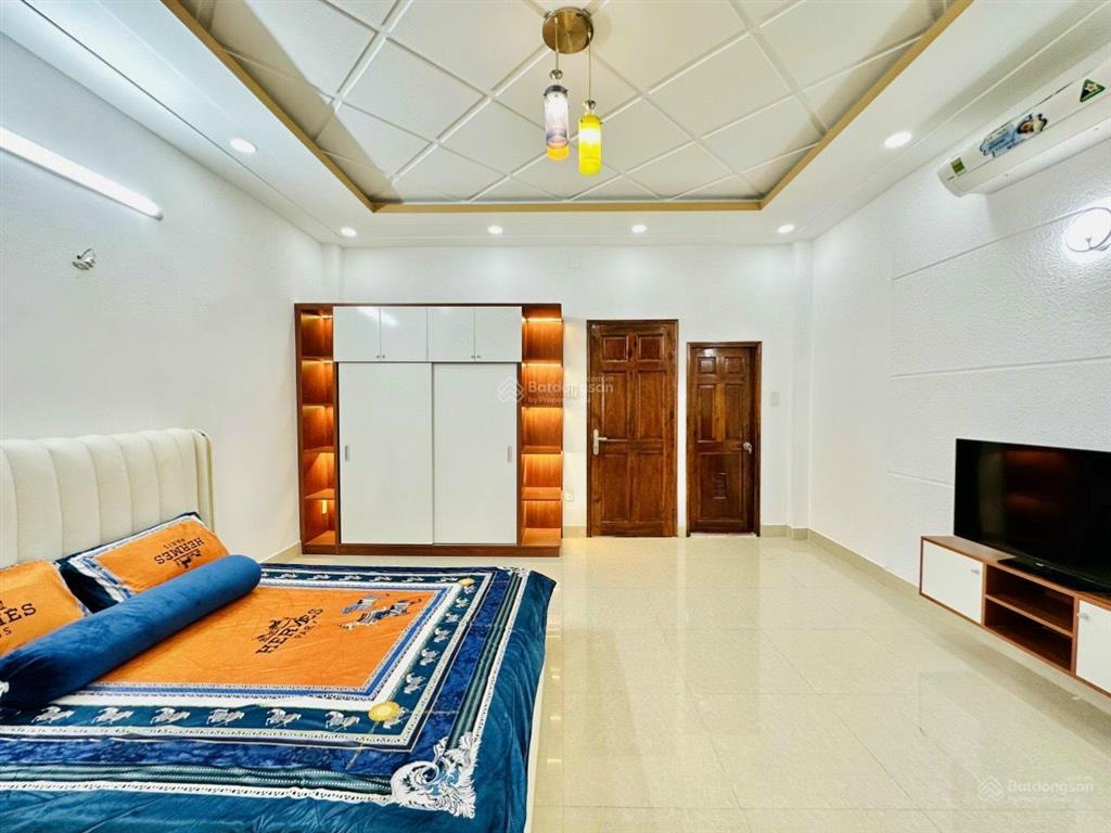 Bán nhà sát mặt tiền ngay ngã 4 trần bình trọng  an dương vương, dt 4x17m, nh 5.5m, giá 12.8 tỷ