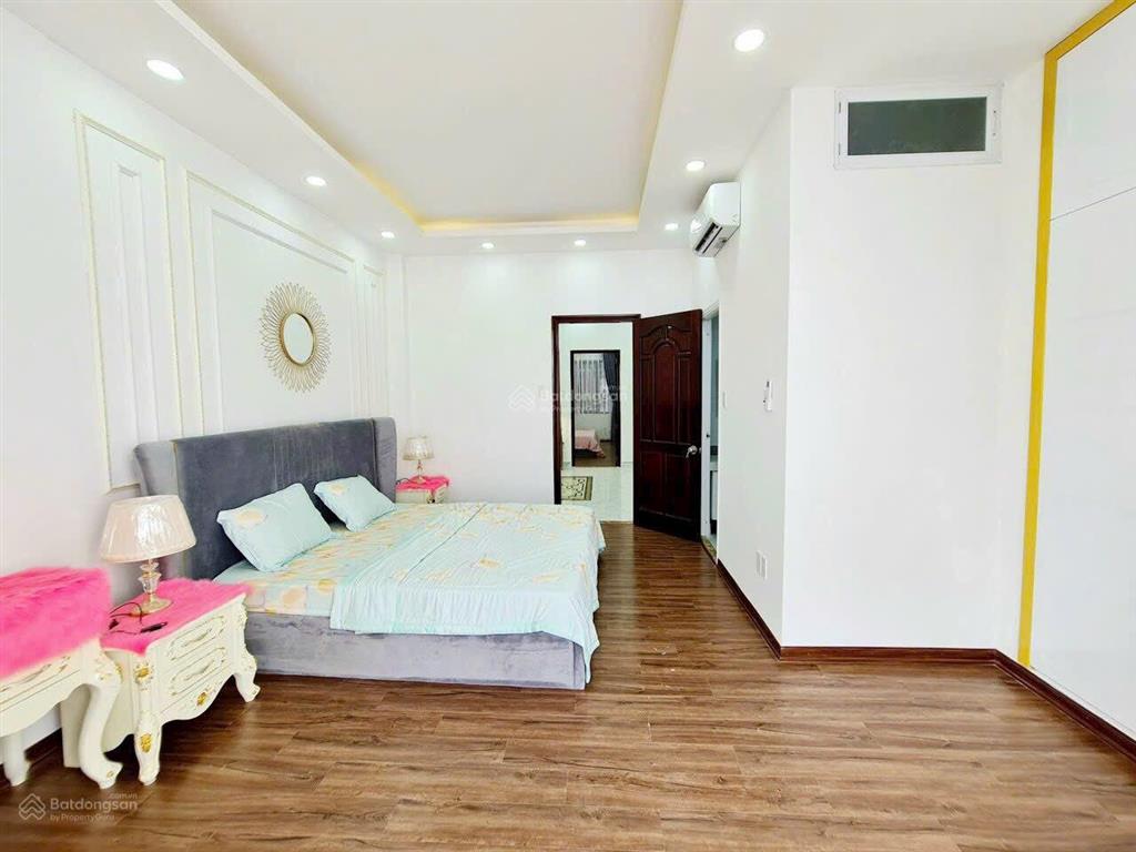Bán nhà mặt tiền kinh doanh ngô gia tự quận 10, dt 3.6x12m, trệt lửng 5 lầu thang máy, giá 20 tỷ