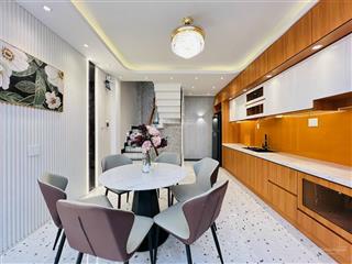 Bán nhà mặt tiền ngã 4 nhật tảo  nguyễn tiểu la quận 10, dt 3.2x13m, trệt lửng 2l st, giá 11.6 tỷ