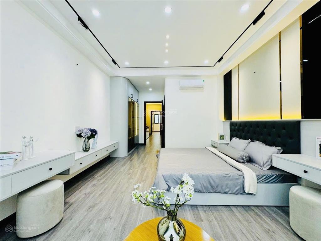 Bán nhà mặt tiền kinh doanh trần minh quyền vị trí đẹp sát 3 tháng 2, dt 3x10m, 3 lầu, giá 13 tỷ