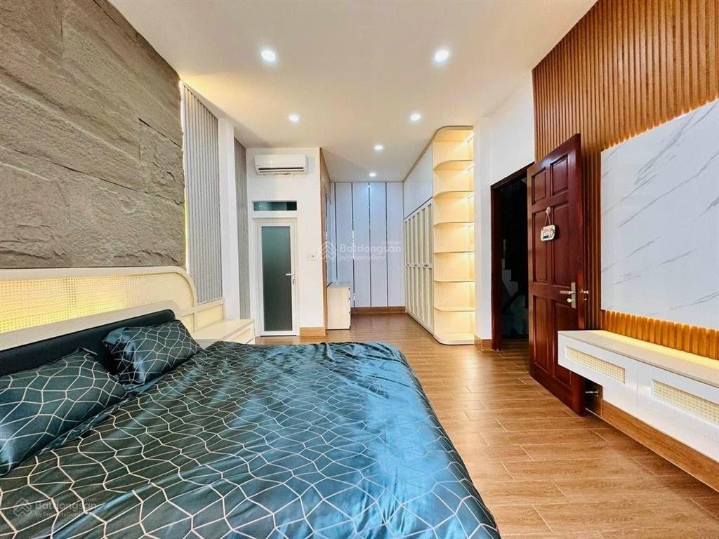 Bán nhà hẻm đẹp đường trần bình trọng phường 2 quận 5, dt 6x10m, trệt lửng 2 lầu st, giá 11.8 tỷ