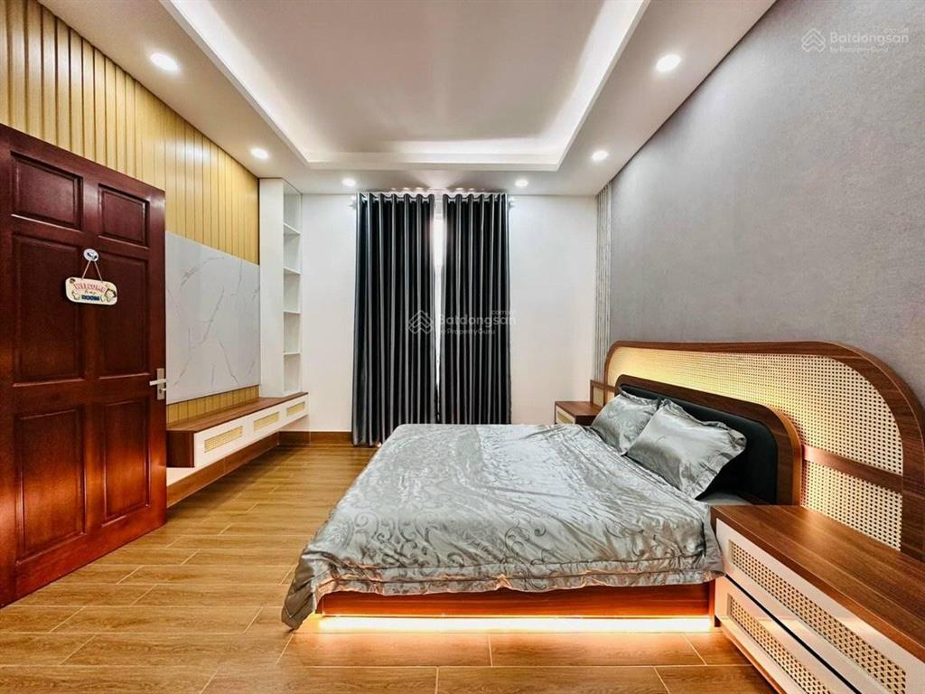 Bán nhà hẻm đẹp đường trần bình trọng phường 2 quận 5, dt 6x10m, trệt lửng 2 lầu st, giá 11.8 tỷ