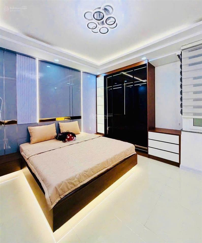 Bán nhà mặt tiền kinh doanh trần phú quận 5 gần ngã 4 trần bình trọng, dt 4x22m, lửng 2l, 16.7 tỷ