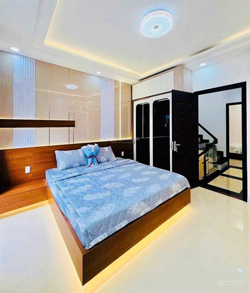 Bán nhà mặt tiền kinh doanh trần phú quận 5 gần ngã 4 trần bình trọng, dt 4x22m, lửng 2l, 16.7 tỷ