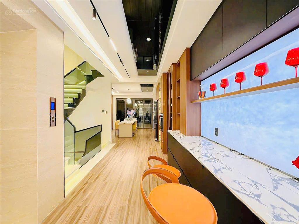 Bán nhà hẻm đẹp sát mặt tiền đường nguyễn trãi  ngô quyền quận 5, dt 4.6x18m, giá 10 tỷ