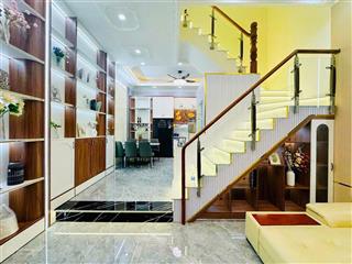 Bán nhà mặt tiền nhật tảo gần ngã 4 ngô quyền quận 10, dt 3x11m, cn 33m2, 2 lầu, giá 8.9 tỷ
