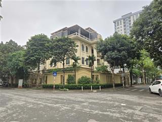 Chính chủ gửi bán gấp biệt thự 220m2 phố trần kim xuyến đường rộng thông thoáng giá 89 tỷ.