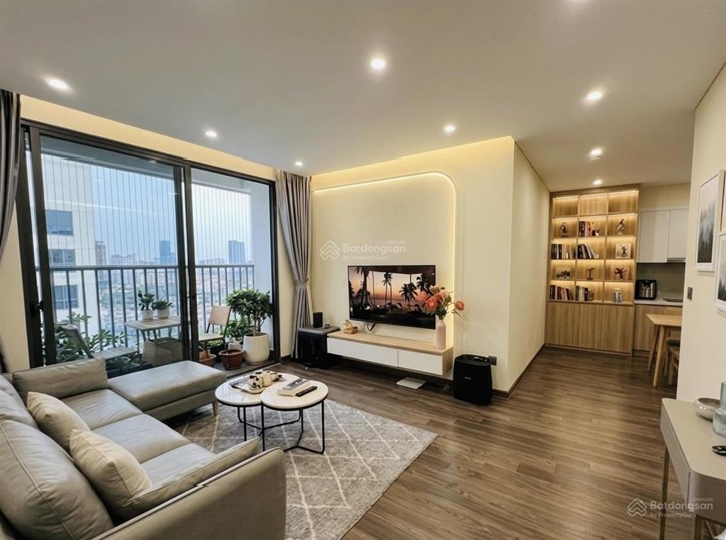 Cho thuê căn hộ 6th element  tòa m1 diện tích 82,6m thiết kế 2 phòng ngủ  hiện trạng full đồ