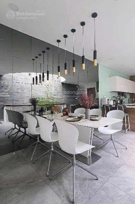 Bán np đẹp xuất sắc tại phạm văn bạch, 12 tỷ, 116m2, 4pn, 4wc