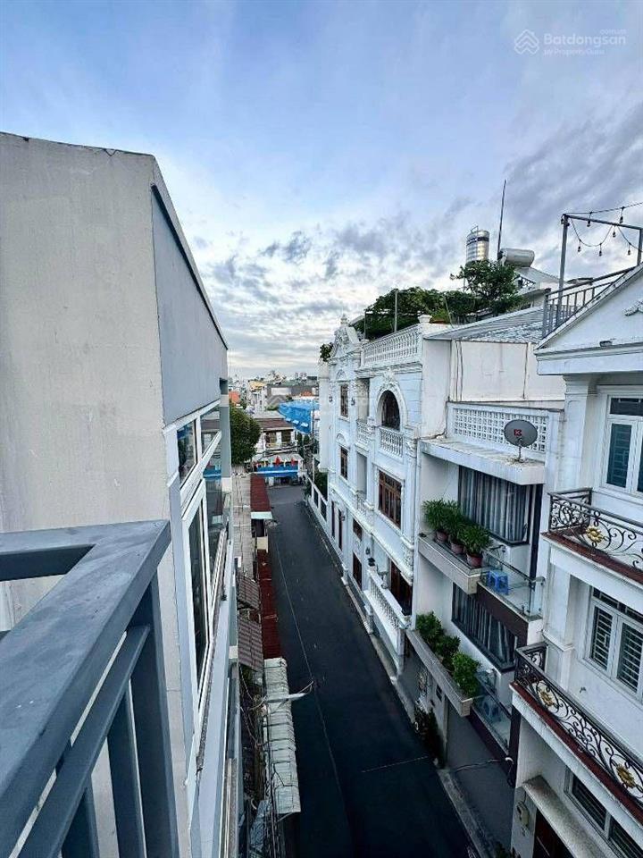 Xe hơi ngủ trong nhà phạm văn bạch  hẻm xe tải tránh  khu phân lô đồng bộ  60m²  4 tầng
