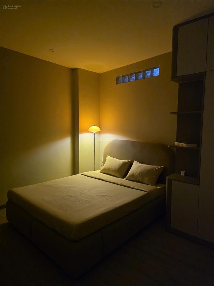 Nhà đẹp 5 tầng đường võ văn tần  phường bàn cờ. góc 2 mặt tiền. đoạn 2 chiều. giá 8,7 tỷ