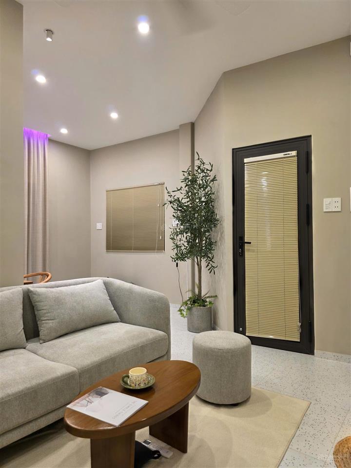 Nhà đẹp 5 tầng đường nguyễn đình chiểu  võ văn tần  phường bàn cờ (quận 3). giá 8,9 tỷ