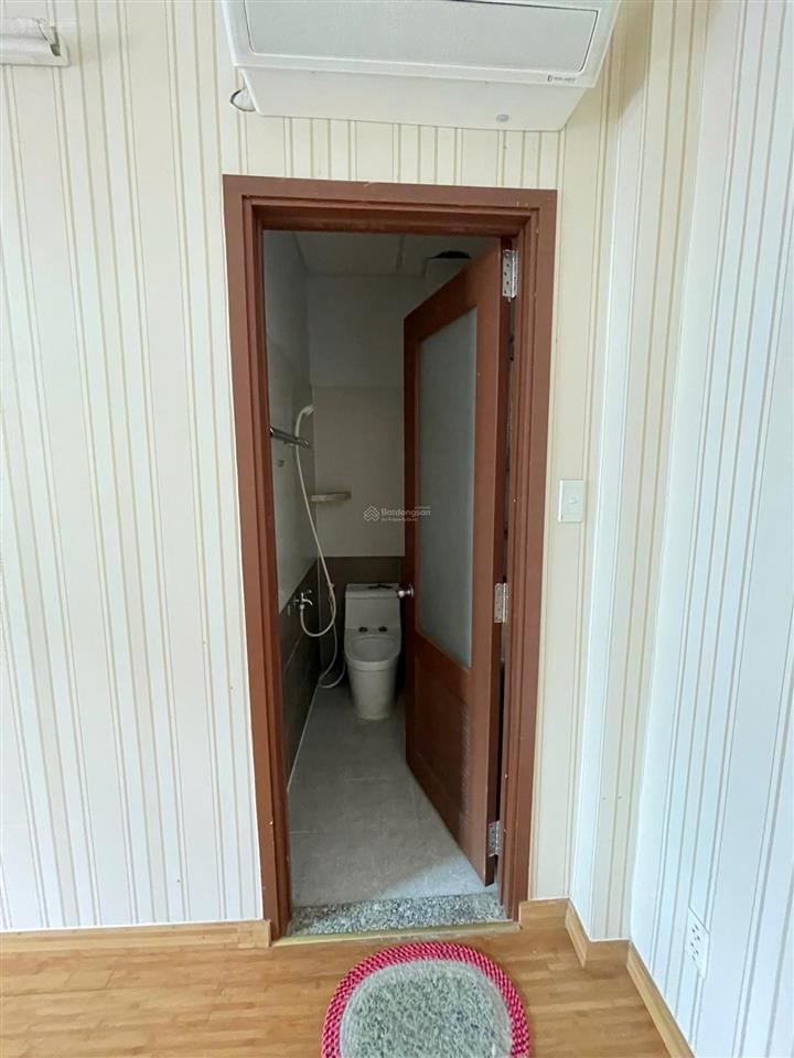 Bán gấp nhà mới 4 tầng ngay cộng hoà, phường 13, quận tân bình. dt sàn 74m2 giá 6,9 tỷ
