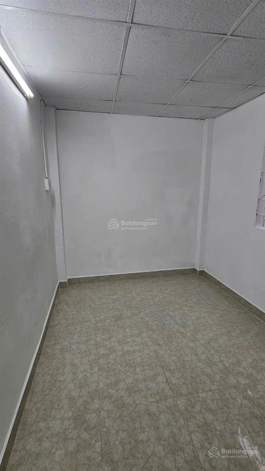 Nhà 2 tầng hẻm 8m cộng hoà  tân bình. diện tích 7x3m giá bán 3 tỷ.