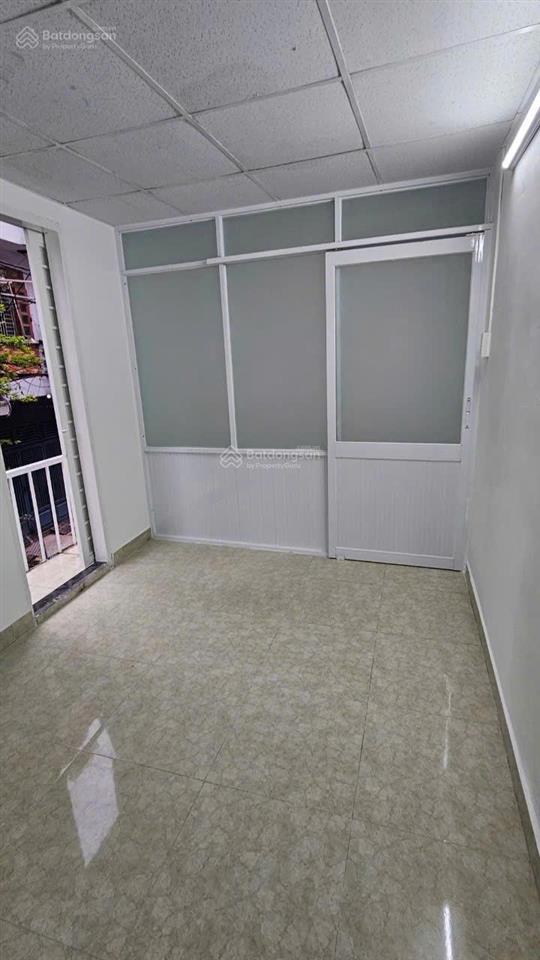 Nhà 2 tầng hẻm 8m cộng hoà  tân bình. diện tích 7x3m giá bán 3 tỷ.