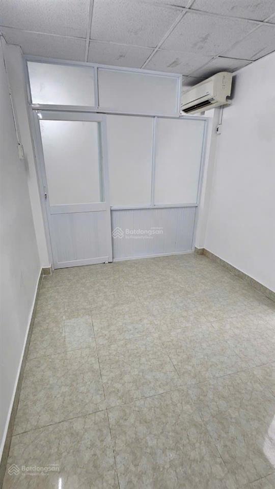Nhà 2 tầng hẻm 8m cộng hoà  tân bình. diện tích 7x3m giá bán 3 tỷ.