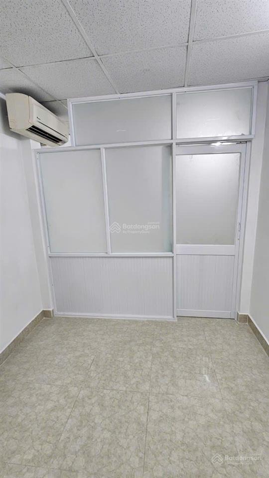 Nhà 2 tầng hẻm 8m cộng hoà  tân bình. diện tích 7x3m giá bán 3 tỷ.