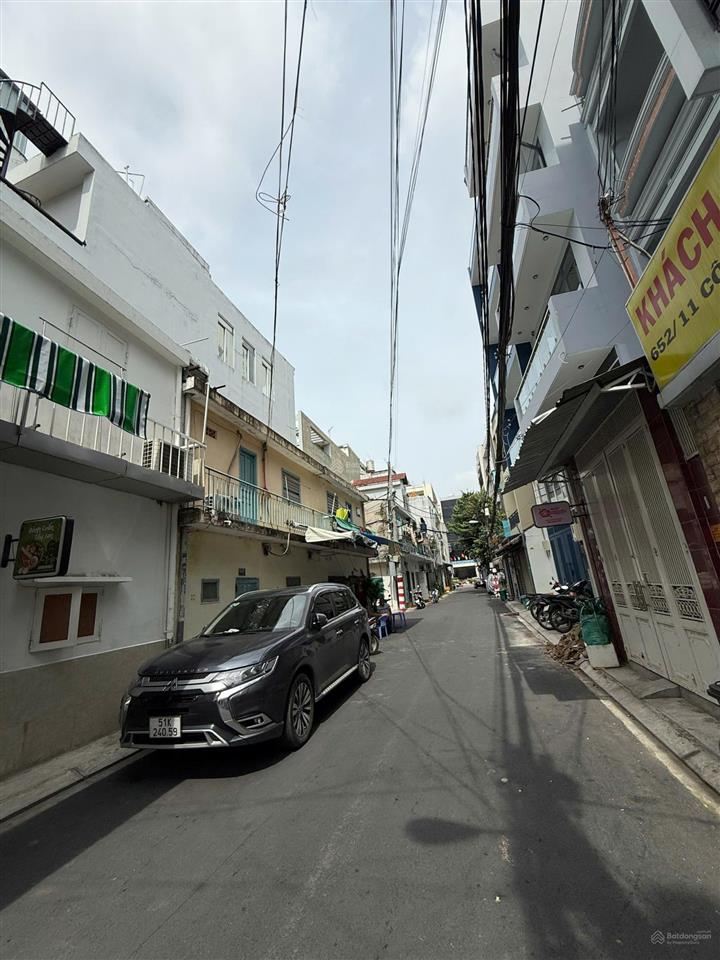 Nhà 2 tầng hẻm 8m cộng hoà  tân bình. diện tích 7x3m giá bán 3 tỷ.