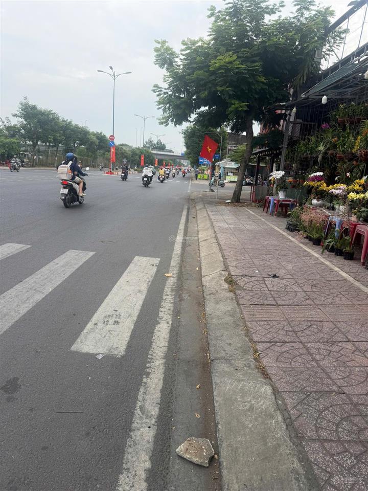 Bán đất lê văn việt, p. tăng nhơn phú, q9 thủ đức hcm. dt 134m² giá 17,5 tỷ