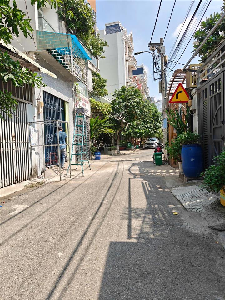 Bán đất hẻm 6m thông đường trần thị năm, 4x30m, giá 6,3 tỷ thương lượng