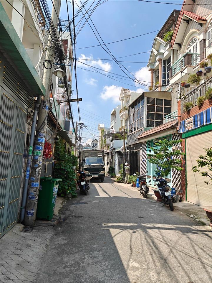 Bán đất hẻm 6m thông đường trần thị năm, 4x30m, giá 6,3 tỷ thương lượng