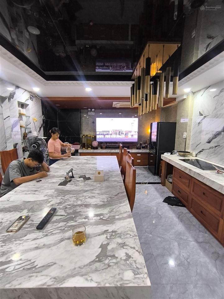 Nhà mặt tiền hẻm rất đẹp phan huy ích  gò vấp  70m2 rẻ
